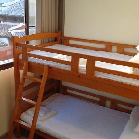 Temple Side Hostel Tainan Exterior photo